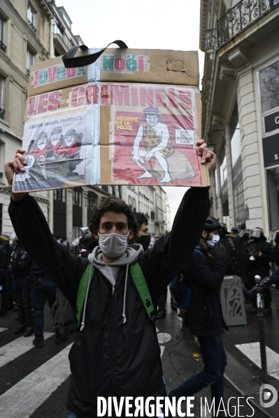 Manifestation contre le projet de loi SECURITE GLOBALE PPL, la marche des libertés du 12 decembre 2020. Demonstration against new security law project against freedom of information.