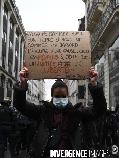 Manifestation contre le projet de loi SECURITE GLOBALE PPL, la marche des libertés du 12 decembre 2020. Demonstration against new security law project against freedom of information.