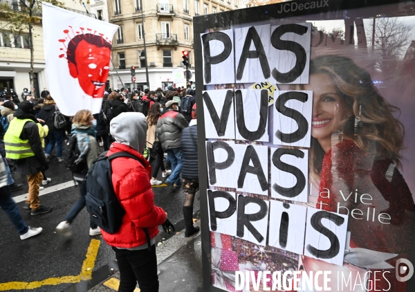 Manifestation contre le projet de loi SECURITE GLOBALE PPL, la marche des libertés du 12 decembre 2020. Demonstration against new security law project against freedom of information.
