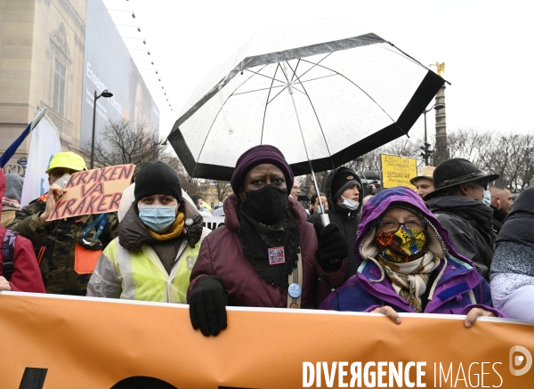 Manifestation contre le projet de loi SECURITE GLOBALE PPL, la marche des libertés du 12 decembre 2020. Demonstration against new security law project against freedom of information.