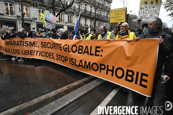 Manifestation contre le projet de loi SECURITE GLOBALE PPL, la marche des libertés du 12 decembre 2020. Demonstration against new security law project against freedom of information.