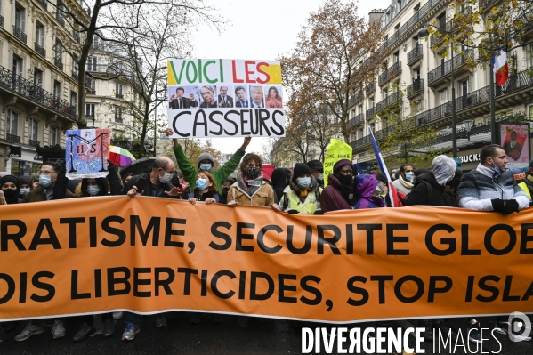 Manifestation contre le projet de loi SECURITE GLOBALE PPL, la marche des libertés du 12 decembre 2020. Demonstration against new security law project against freedom of information.