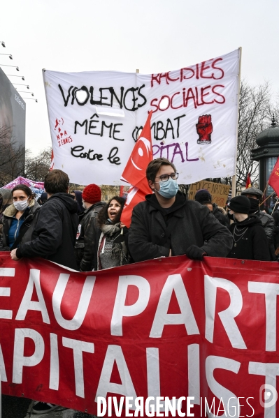 Manifestation contre le projet de loi SECURITE GLOBALE PPL, la marche des libertés du 12 decembre 2020. Demonstration against new security law project against freedom of information.