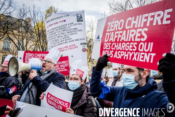 Restaurateurs, hôteliers et gérants de discothèques manifestent à Paris