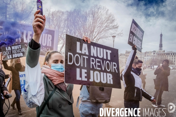 Restaurateurs, hôteliers et gérants de discothèques manifestent à Paris