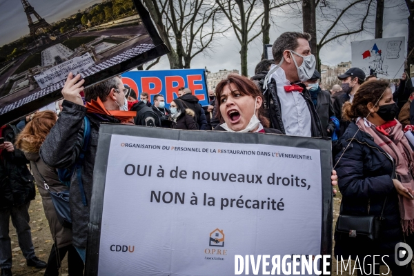 Restaurateurs, hôteliers et gérants de discothèques manifestent à Paris