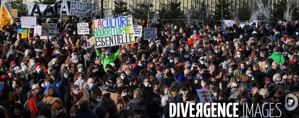 Manifestation du monde de la culture et du spectacle contre la fermeture prolongée des lieux de culture