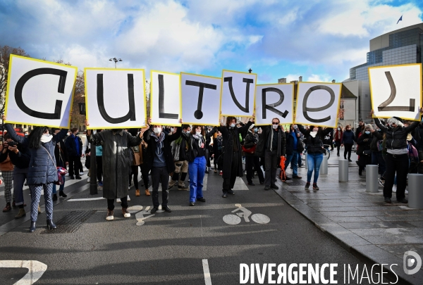 Manifestation du monde de la culture et du spectacle contre la fermeture prolongée des lieux de culture