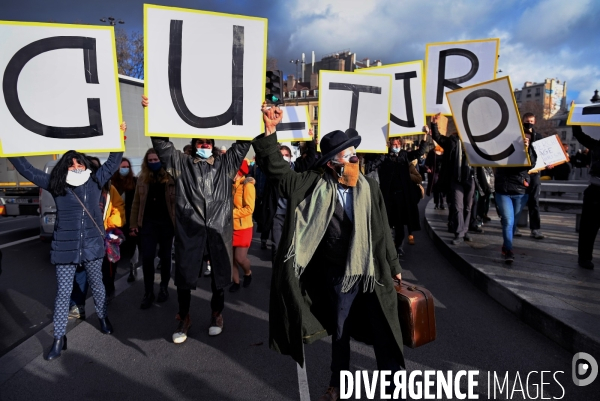 Manifestation du monde de la culture et du spectacle contre la fermeture prolongée des lieux de culture