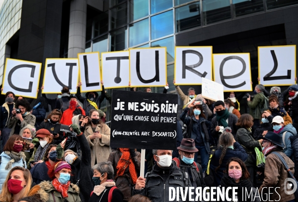 Manifestation du monde de la culture et du spectacle contre la fermeture prolongée des lieux de culture