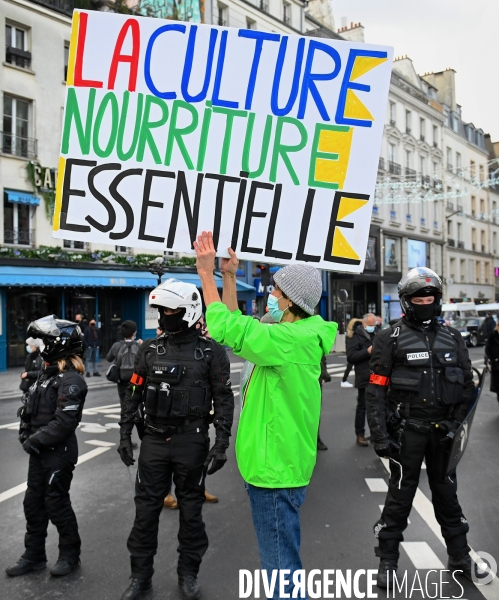 Manifestation du monde de la culture et du spectacle contre la fermeture prolongée des lieux de culture