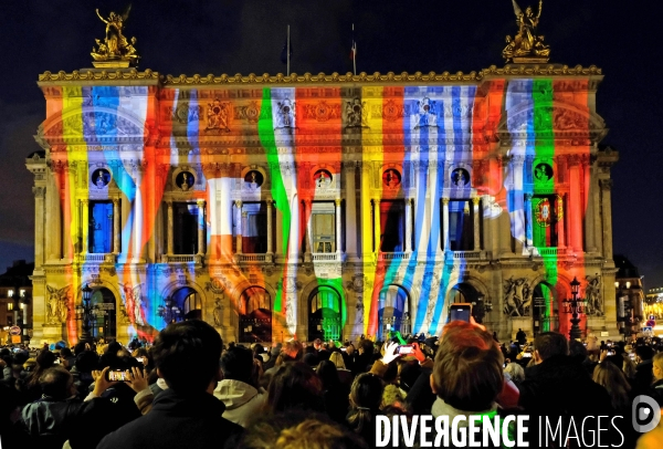 Un spectacle video celebre, sur la facade de l Opéra Garnier, l Europe et l amitié franco-allemande