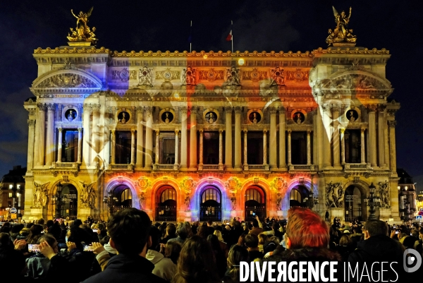 Un spectacle video celebre, sur la facade de l Opéra Garnier, l Europe et l amitié franco-allemande