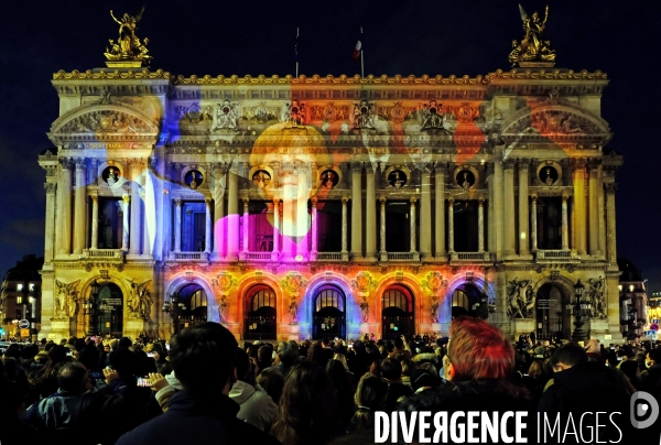 Un spectacle video celebre, sur la facade de l Opéra Garnier, l Europe et l amitié franco-allemande