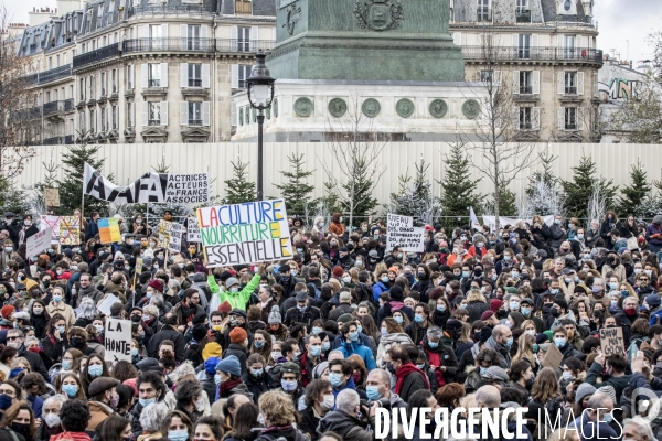 Manifestation contre la fermeture prolongée des lieux de culture 15122020