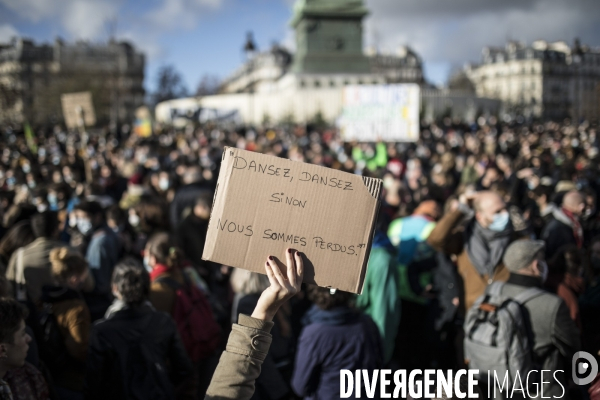 Manifestation contre la fermeture prolongée des lieux de culture 15122020