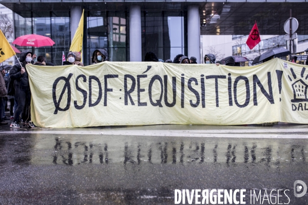 Manifestation de sans-papiers pour réclamer leur régularisation 18122020