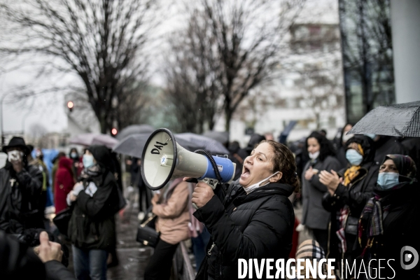 Manifestation de sans-papiers pour réclamer leur régularisation 18122020