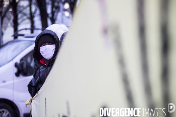 Manifestation de sans-papiers pour réclamer leur régularisation 18122020