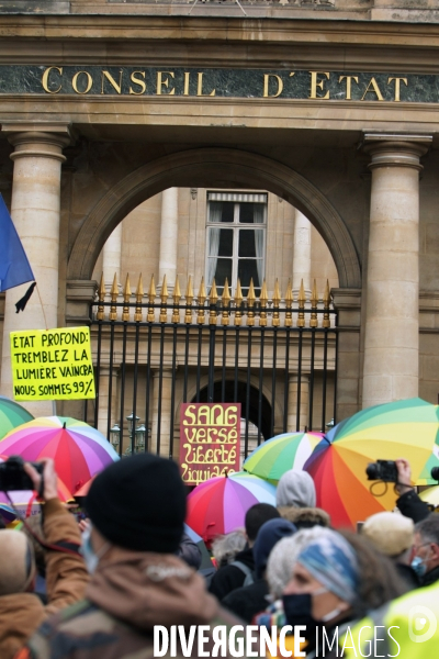 Manifestation des Gilets Jaunes place du Palais Royal