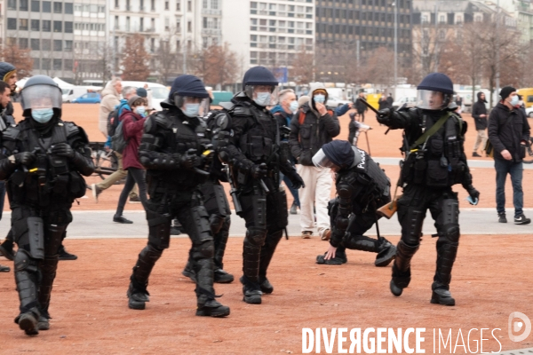 Genève - Manifestation - Pour une sortie de crise solidaire, sociale, culturelle, féministe et écologique