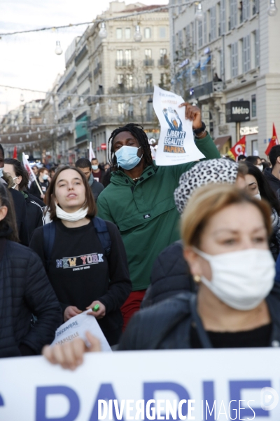 Marche pour la journée internationale des migrants