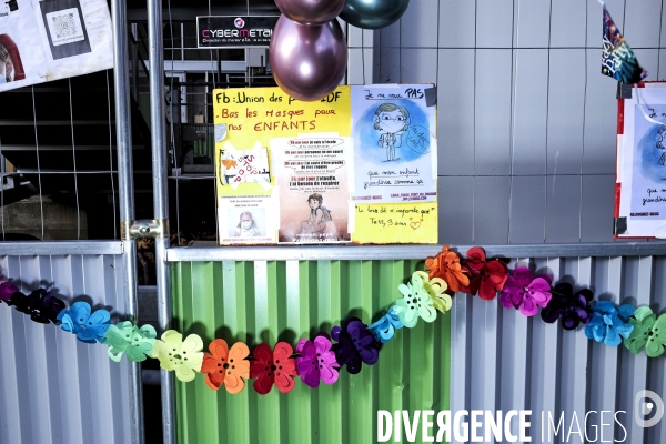 Manifestation contre le masque à l école
