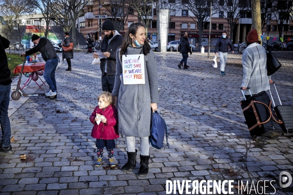 Manifestation contre le masque à l école