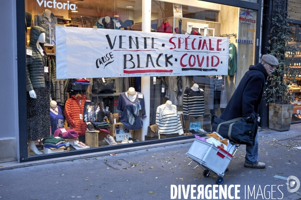 Manifestation contre le masque à l école