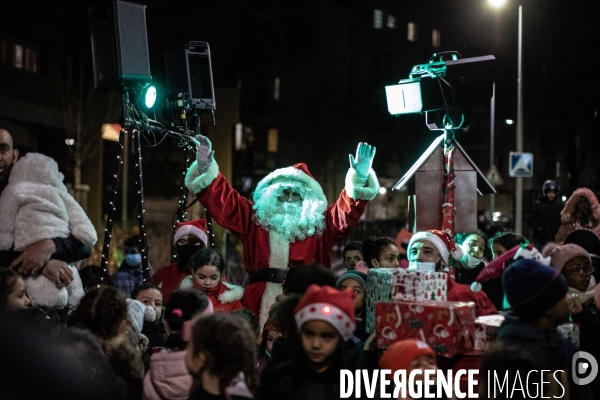 Tournée du Père Noël en Banlieue