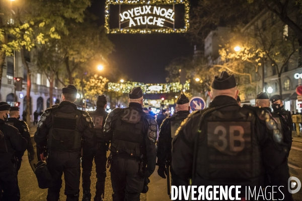 Manifestation de sans-papiers pour réclamer leur régularisation 18122020