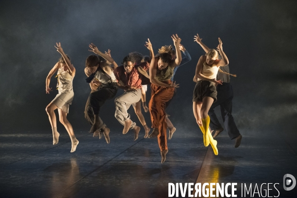 Political mother unplugged de hofesh shechter