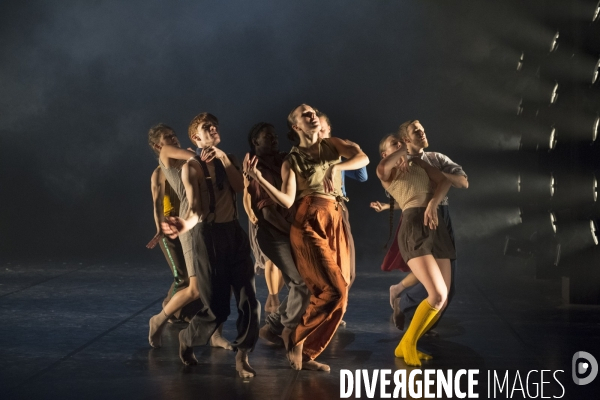 Political mother unplugged de hofesh shechter