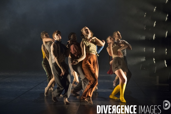 Political mother unplugged de hofesh shechter