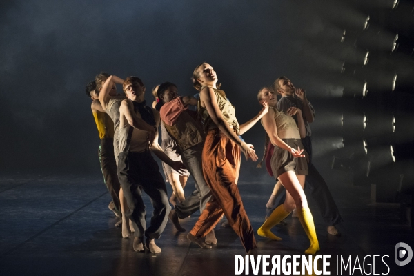 Political mother unplugged de hofesh shechter