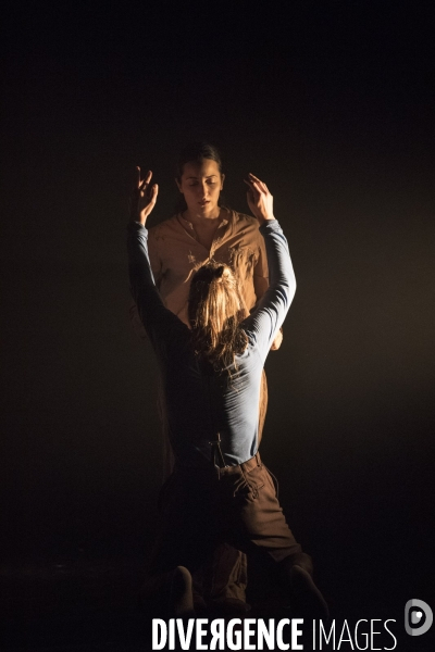 Political mother unplugged de hofesh shechter