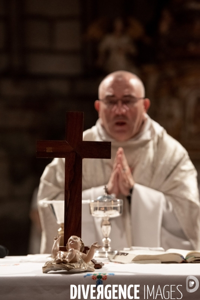 Messe de Noël à l Abbaye d Aubazine.