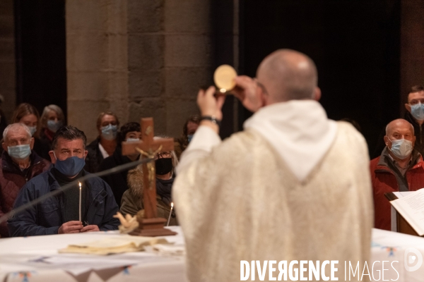 Messe de Noël à l Abbaye d Aubazine.