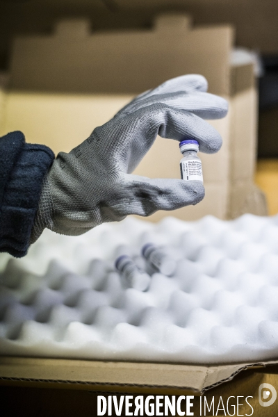 Arrivee des tous premiers vaccins covid 19 en france.