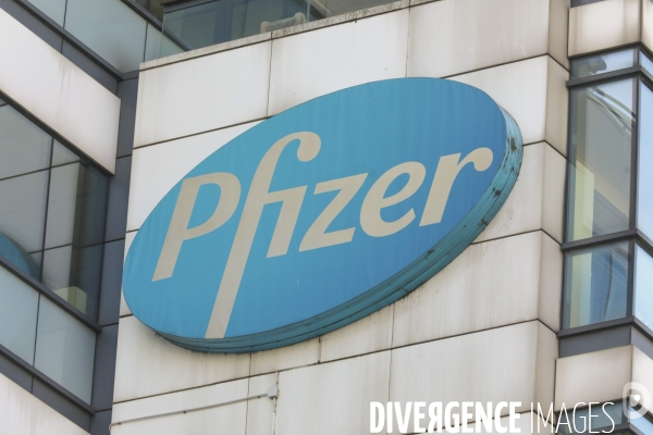 Logo pfizer, labo pharmaceutique a paris