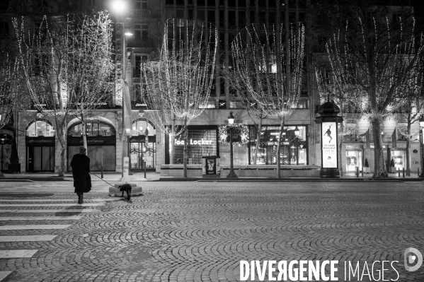 Couvre-feu à Paris pendant la nuit du 1er de l an.