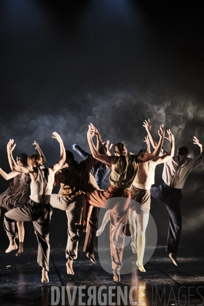 Political Mother Unplugged /  Hofesh Shechter