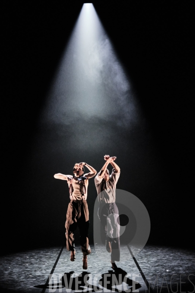 Political Mother Unplugged /  Hofesh Shechter