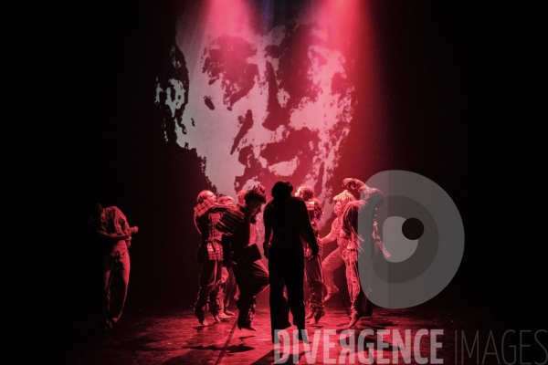 Political Mother Unplugged /  Hofesh Shechter