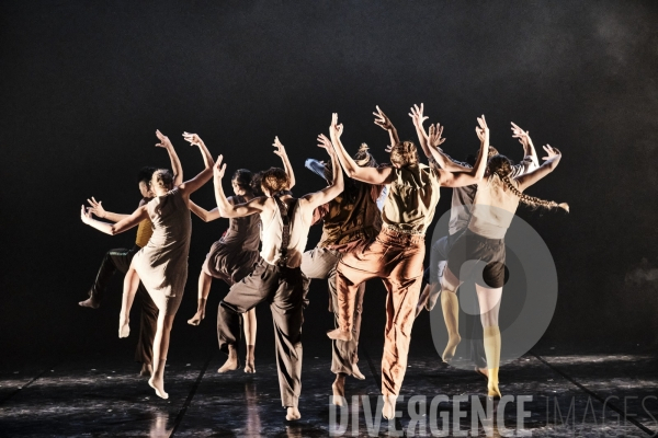 Political Mother Unplugged /  Hofesh Shechter