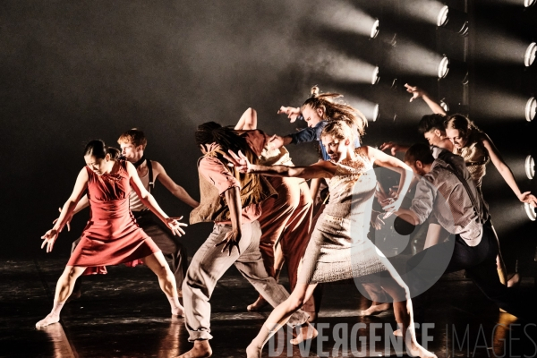 Political Mother Unplugged /  Hofesh Shechter