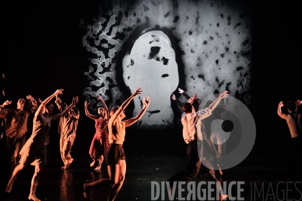 Political Mother Unplugged /  Hofesh Shechter