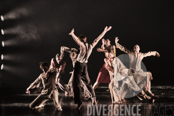 Political Mother Unplugged /  Hofesh Shechter