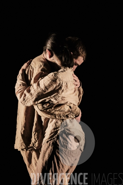 Political Mother Unplugged /  Hofesh Shechter