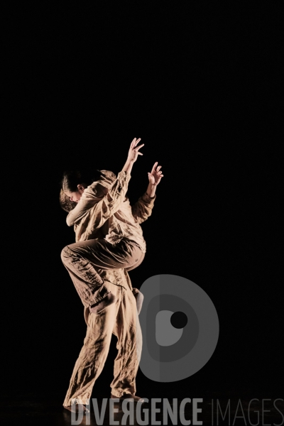 Political Mother Unplugged /  Hofesh Shechter